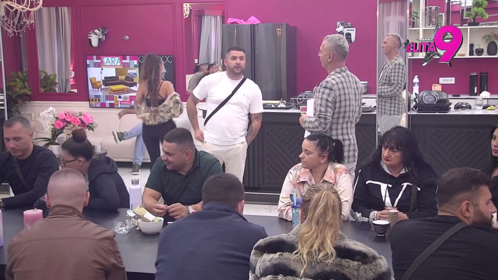 Mini pala vilica na pomirenje Kristijana i Kristine, pozvala advokaticu da tuži Golubovića za PRETNJE UBISTVOM, Babejićka podivljala: Ona se iselila, pa se JE*ALA sa njim, bila sam u sobi pored! (VIDEO)
