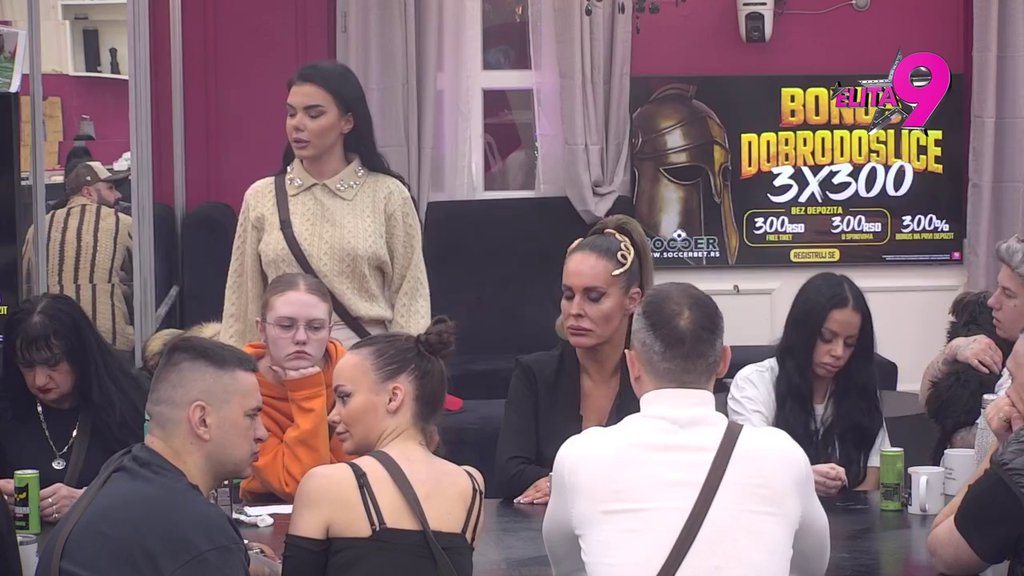 Od sjaja do očaja: Anita stala uz Kačavendu, jer je i ona uz nju, Luka joj sasuo sve u lice: Mislim da si se ogrešila od mene, iznosila si stvari... (VIDEO)