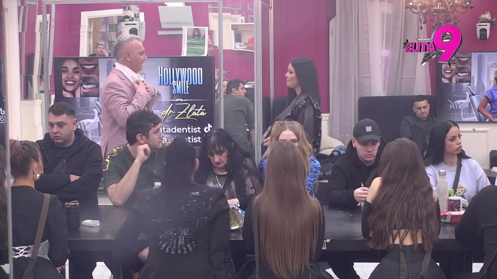 Meni ku*ve čuvaju dete: Terza ne prestaje da vređa majku svoje ćerke, urnisao Jovanu pevačicu jer misli da više voli Barbaru od njega: Bebica i ja smo gledali kako te... (VIDEO)