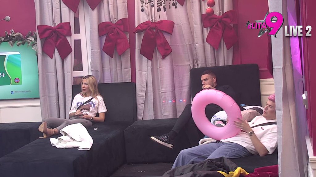 Ostvarila joj se noćna mora: Aneli plače kao kiša, Luka i Asmin joj jednim potezom srušili ceo svet (VIDEO)