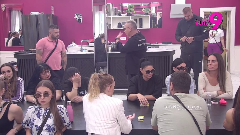 RAZVEZALI JEZIK: Janjuš iskazao gnev prema Siti zbog zanemarivanja Neria, Asmin dao svoj sud: ONA NJEGA MRZI! (VIDEO)