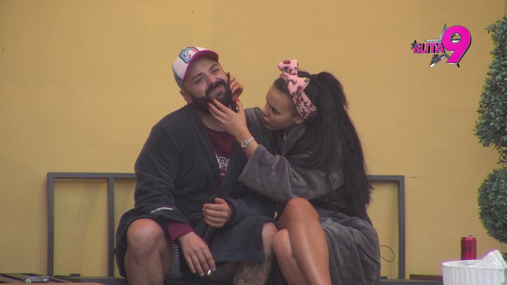 Luka se moli Bogu dok Anita izvodi kozmetički tretman: Majko sveta šta sam Bogu zgrešio (VIDEO)