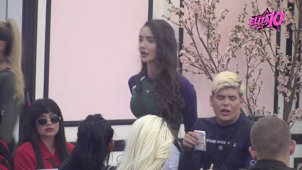 A ti se, blago meni, lepo vrati ženi! Anđela zamerila Slađi Krnjaić komentare prema Mahiru: To je suludo (VIDEO)