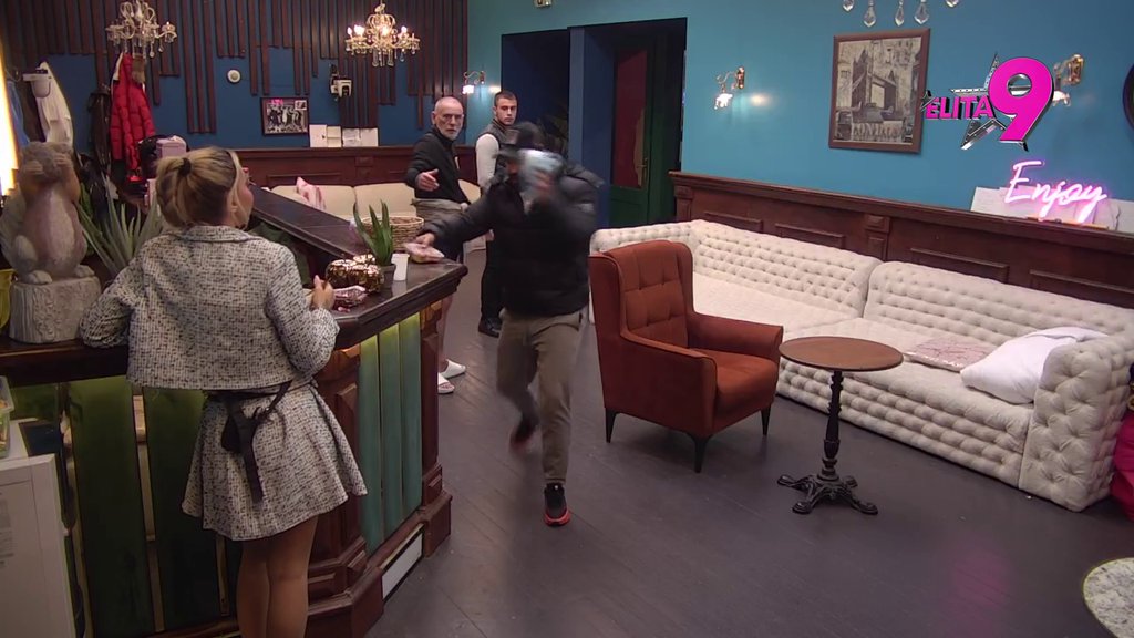 Novi haos Aneli i Luke: On upalio vređalicu, poludeo zbog Alibabe! (VIDEO)