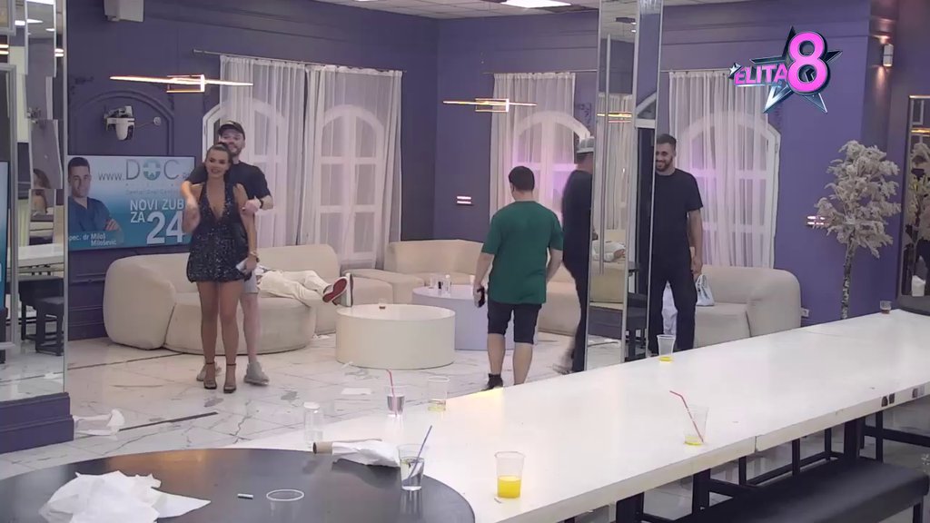 ON JE NOVA LJUBAV ANITE STANOJLOVIĆ? Pobednica Elite 7 se ne odvaja od Gastozovog prijatelja, ne zna se ko je srećniji! (VIDEO)