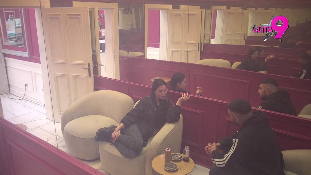 Maja i ovaj put dokazala da može da vrti Asmina kao čigru: Kome ćeš ti da daješ moj krevet?! (VIDEO)