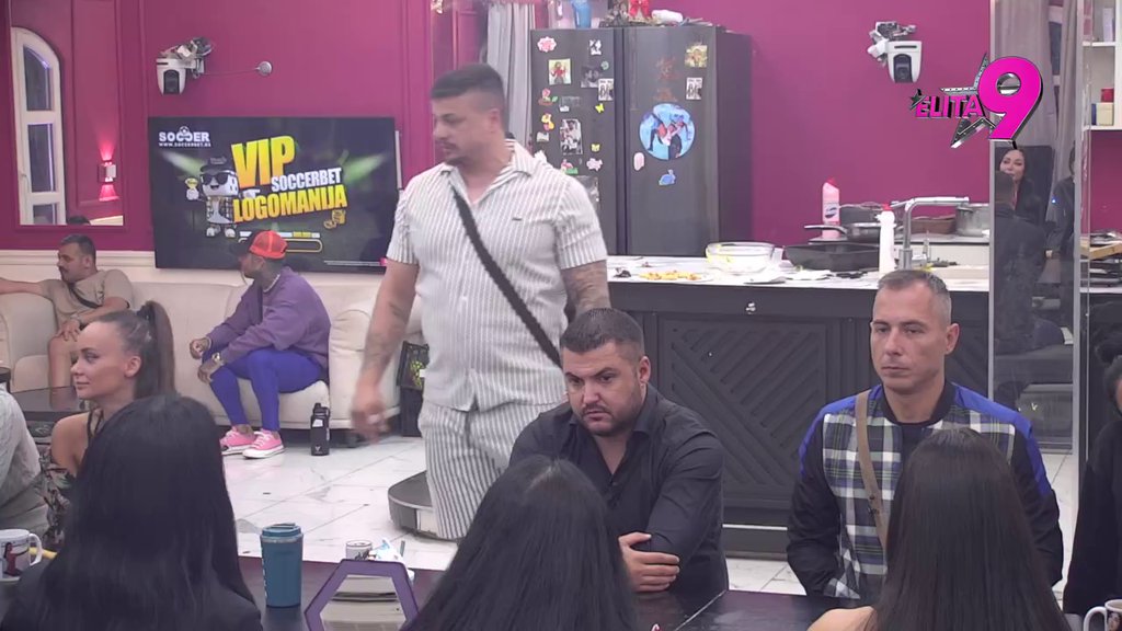 Unakazio ga: Dača nikad žešće urnisao Alibabu, on pukao i izvređao ga opet! (VIDEO)