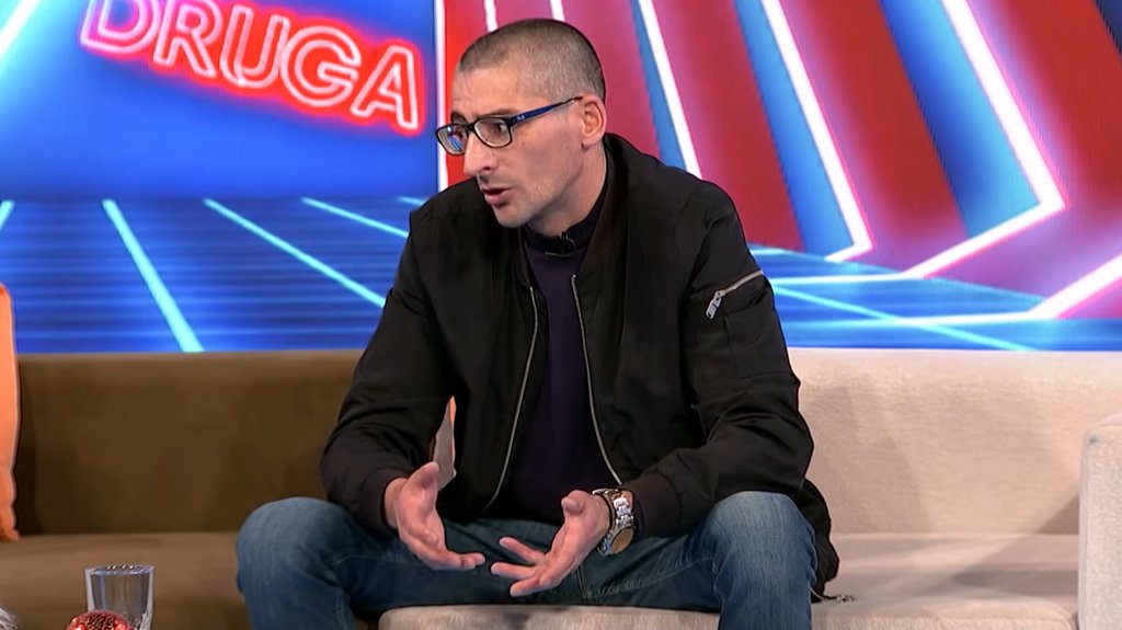 MATORIN OTAC HTEO DA UBIJE ANITU!? Borin drug Cimi urnisao Tomićevu: Gadi ce celom Železniku, odrekla se rođenog brata kog se STIDI!