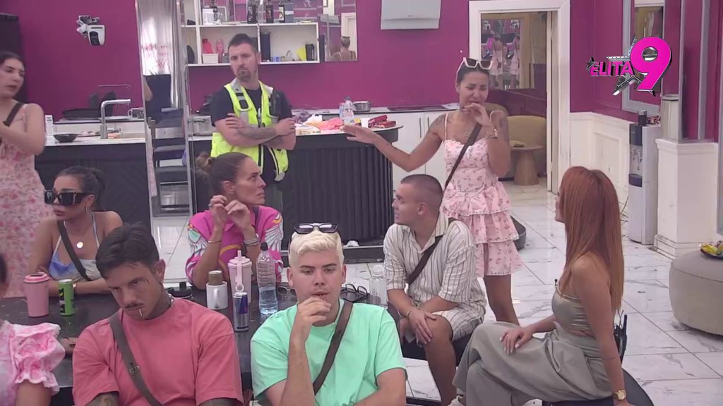 Šok za šokom! Grofica ponudila Neriu krov nad glavom, on je bez razmišljanja oduvao! Hana poslala poruku Ahmićima: Aria neće imati kontakt sa porodicom koja je želela da je ubije (VIDEO)