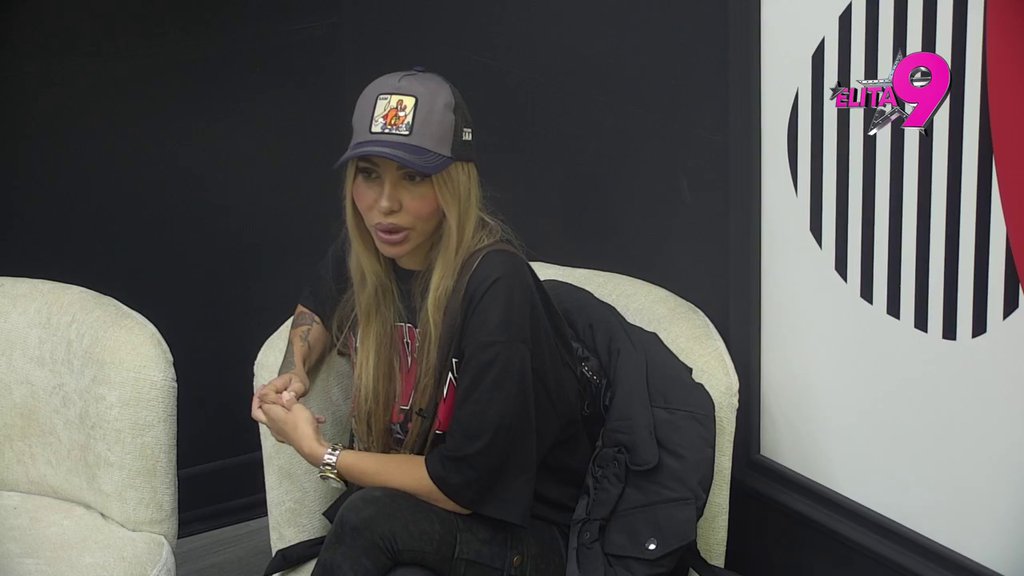 Luku ne može da mi zameni STO ALIBABA: Aneli progovorila o odnosu sa Asminom, precrtala Janjuša, pa se spetljala na pitanje o Vujovićevim BATINAMA (VIDEO)