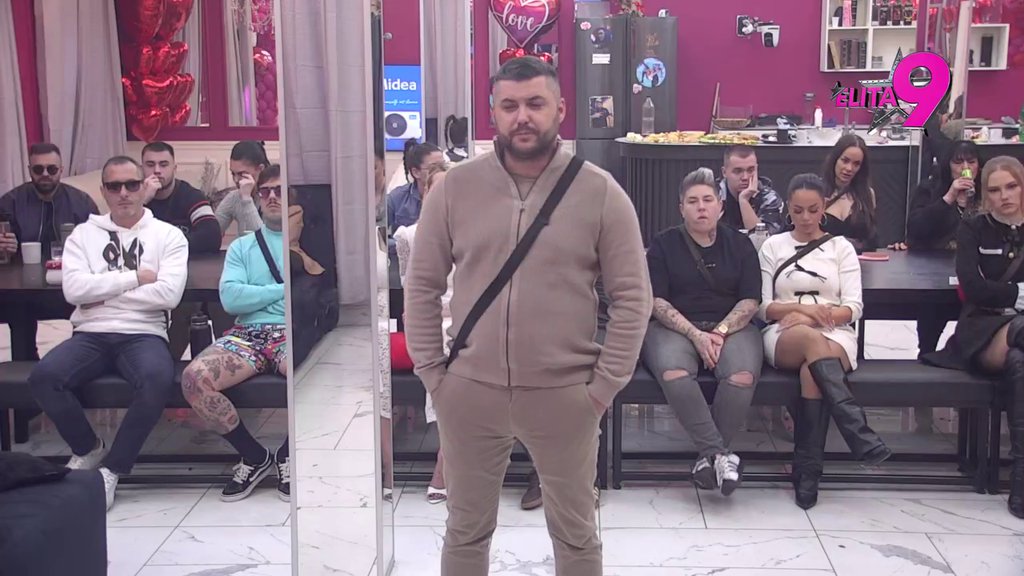 Klošarka odrasla na ulici ne može da mi odgaja dete: Alibaba ponovo brutalno oblatio Aneli, ona čeka da ga unakazi! (VIDEO)