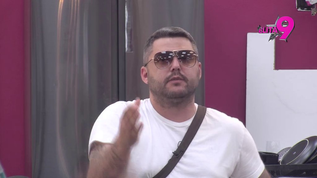 Šok preokret: Alibaba postao Anelin veliki zaštitnk i počeo da je brani od zlih jezika, Janjuš mu se našao prvi na tapeti! (VIDEO)