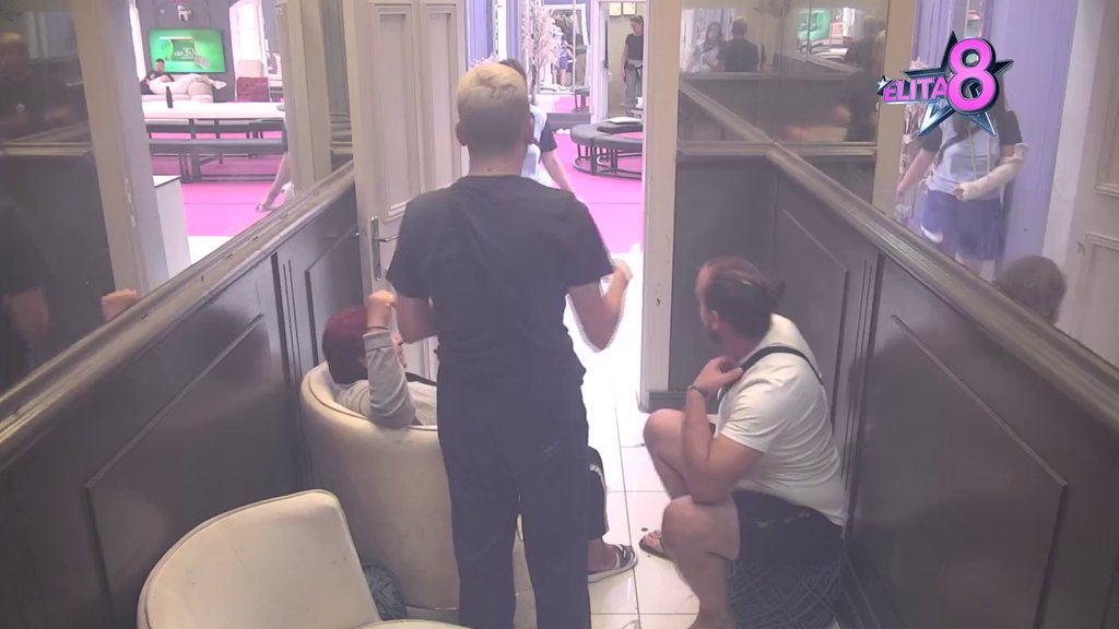 Slepcu s buvljaka, mene niko ne može da izdrži: Bukti rat! Uroš izvređao Milovana kao nikad, upozorio ga da se s njim ne kači! (VIDEO)