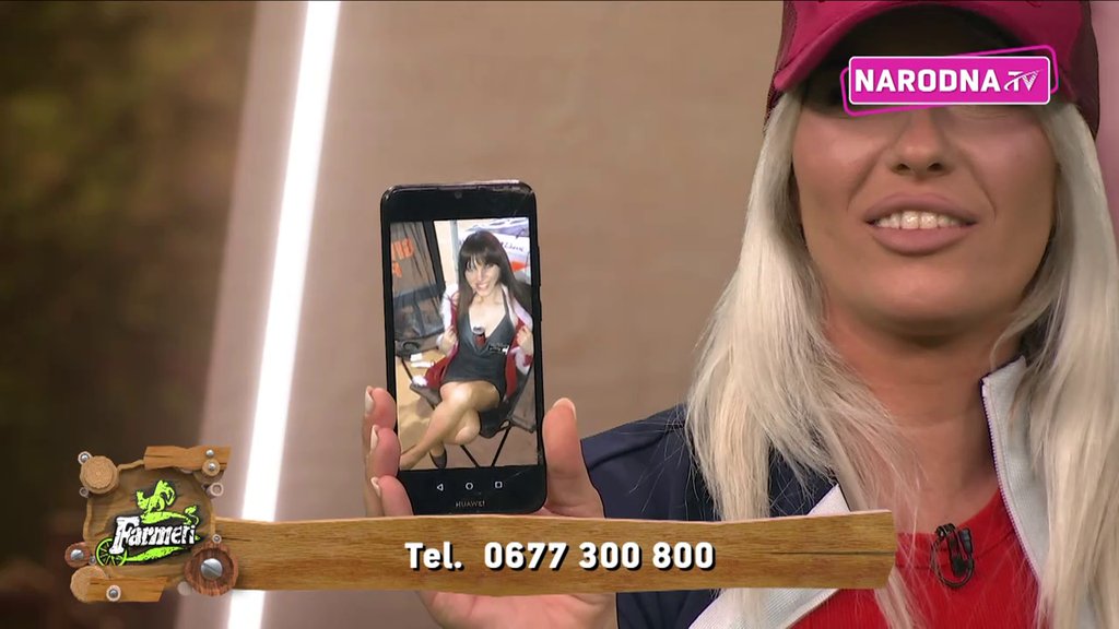 SNEŽA KUŠADASI NE PRAVI KIFLICE NA ONLIFENSU: Elena raskrinkala bivšu cimerku, pokazala njenu eksplicitnu fotografiju: GRUDI GOLE, A U DEKOLTEU... (FOTO+VIDEO)