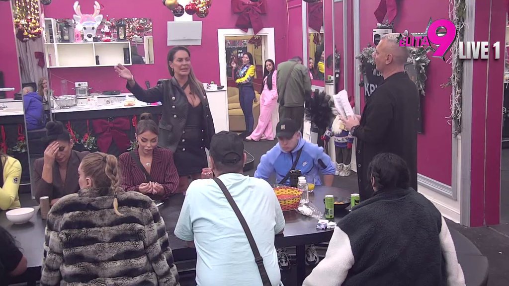 Haos na sve strane: Kačavenda i Jakšićka otkopale ratne sekire, pa ponovo žestoko zaratile zbog Janjuša! (VIDEO)