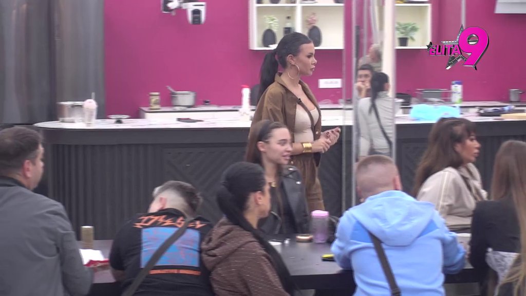 Ne štedi reči! Teodora podivljala zbog Bebičine pozicije na anketi, izvređala ga kao nikad: Gde si tu suze ja*aro?! (VIDEO)