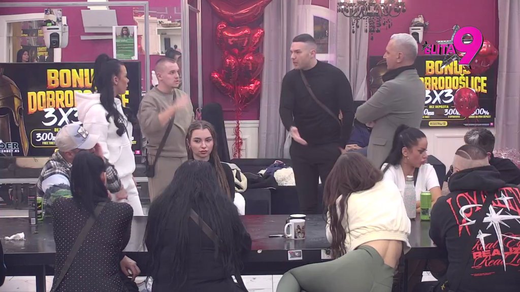 Bukti rat Anite i Anđela! Ona priznala da ga je nakon raskida proganjala, Ranković niže niske udarce: Molima me da je... (VIDEO)