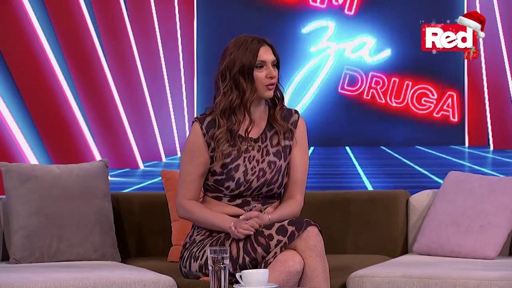 STAVILA JE SEBE U KOŠ SA OSTALIM DEVOJKAMA: Bivša učesnica Elite istakla da se Maja SROZALA zbog odnosa sa Đukićem, pa prognozirala da će OVA takmičarka biti njegova naredna RECKA! (VIDEO)