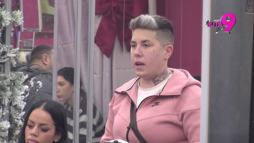 Želi ono što je moje, želi da bude ja: Anita dočekala Aneli na zicer i brutalno je ponizila, ona ne želi da se svađa sa nebitnima! (VIDEO)