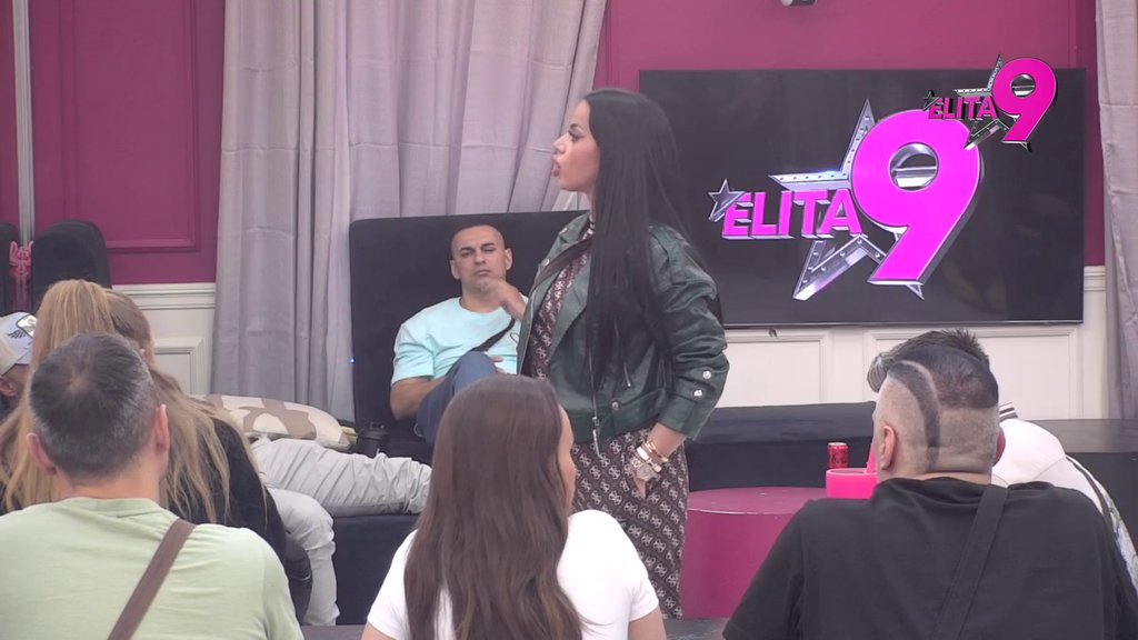 ESKALACIJA LJUBOMORE: Hana kivna na Neria jer gledao Boginju dok se presvlači, pa joj Janjuš očitao lekciju koju će zapamtiti! (VIDEO)