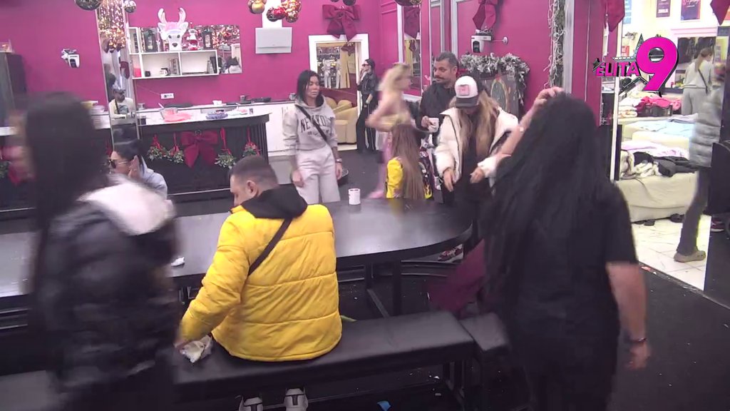 Vreme je za nabavku: Veliki šef obavestio učesnike da je prodavnica upravo otvorena, evo ko danas ima pravo da kupuje! (VIDEO)