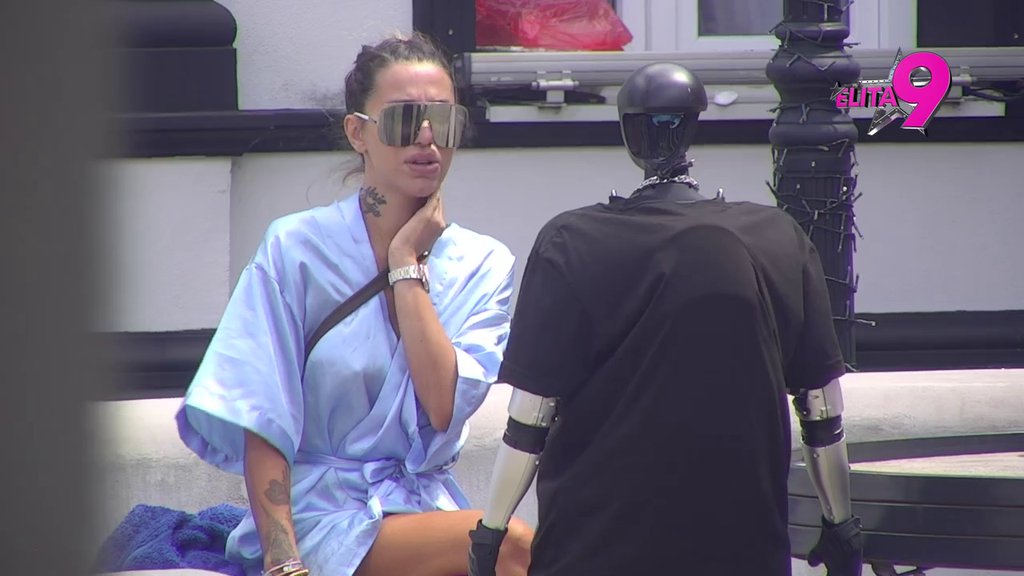 NEKA SE DINSTAJU! Aneli sija od sreće otkako je postala vođa, najavila HAOS TOKOM NEDELJE! (VIDEO)