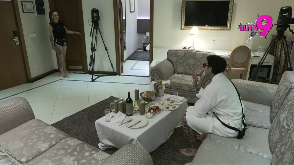 Bebica bolje da ovaj klip nikad ne vidi: Filip pitao Teodoru da li bi opet bila Bebičina verenica, nju poteralo u WC! (VIDEO)