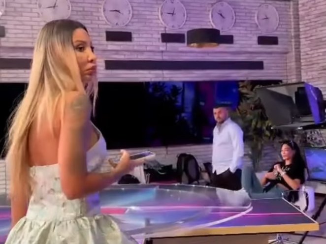 HIT PAPARACO! Evo kako je prošao prvi susret Aneli sa Asminom i Maje van Elite! Ovo kamere nisu mogle da zabeleže! (VIDEO)