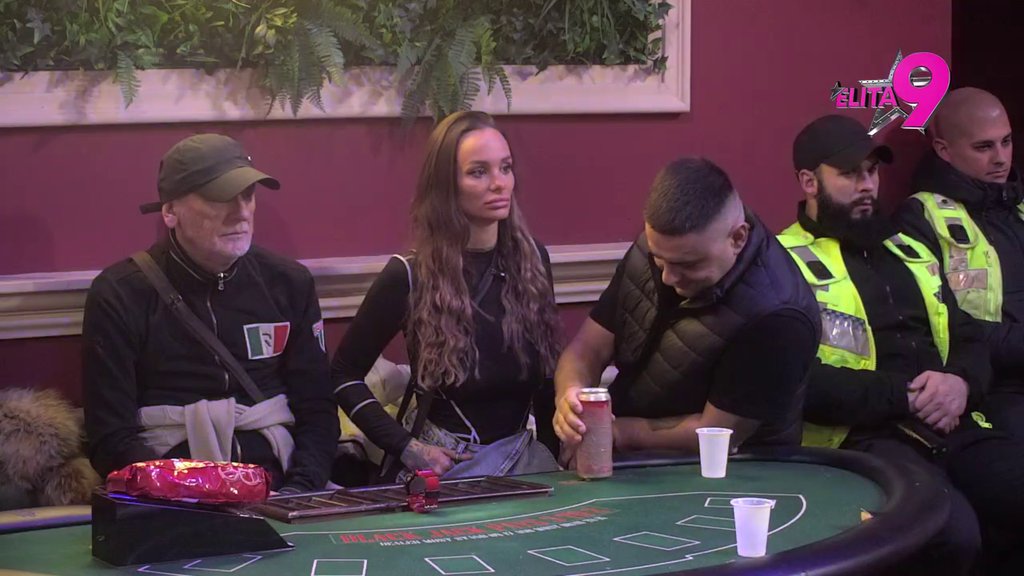 Ne izazivaš potrebu u meni da blejim s tobom: Teodora poručila Bebici da je mrtav konj, pa ga dokrajčila: Dosadan si kao pr*liv (VIDEO)