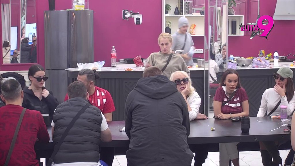 IMAŠ ODSUSTVO BLAMA I EMPATIJE: Ivan skinuo rukavice, bez ustezanja razvezao jezik o liku i delu Teodori Delić, pa mu se u tome pridružila Kačavenda!  (VIDEO)