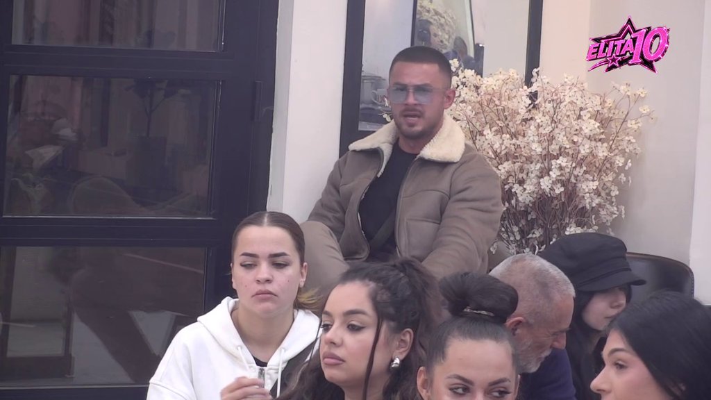 Njen otac mi je plakao, izbacivala ga je iz kuće... Marko Stefanović izneo šok tvrdnje na račun porodice Sanje Grujić! Učesnici ostali u šoku, isplivao sav prljav veš iz njihovog odnosa! (VIDEO)