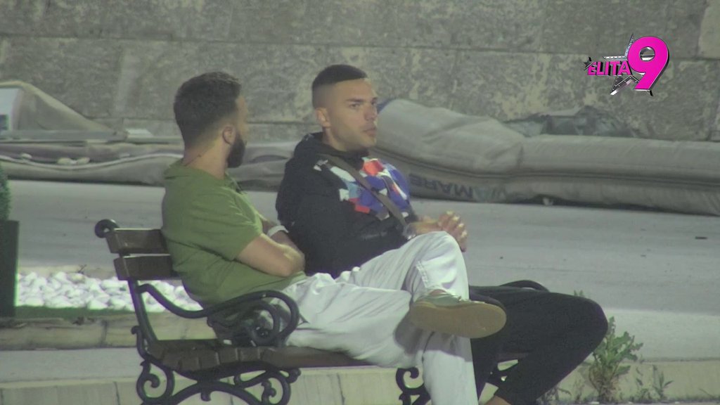 KAD SE BUDE PORODILA NJEGA ČEKA PAKAO! Anđelo žestoko osuo po Anitinoj i Lukinoj vezi, pa najavio haos: Nemoćan je, čeka ga sto puta gore! (VIDEO)