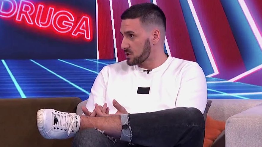 BOLESNA EMOCIJA JE OSTALA U NJIMA! Zola bez ustezanja o Aneli i Asminu: Za neke stvari joj skidam kapu (VIDEO)