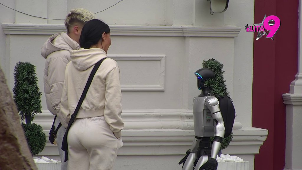 PILE IMA VIME! Urnebesni razgovor Toše i Uroša dovešće vas do suza! (VIDEO)