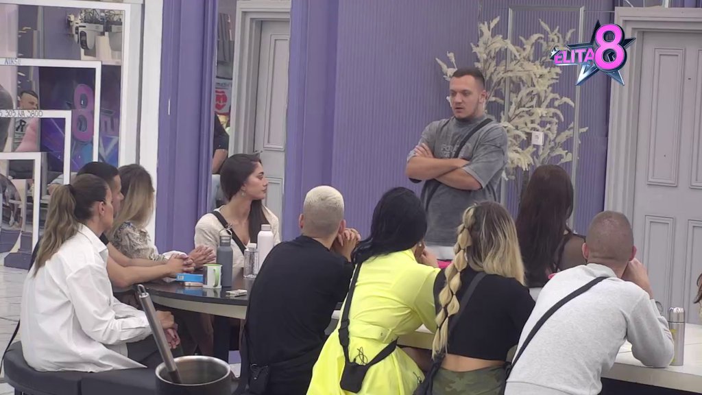 PUCAJU PO SVIM ŠAVOVIMA! Gastoz skinuo rukavice i priznao da NE VERUJE Anđeli ništa, ori se Bela kuća (VIDEO)