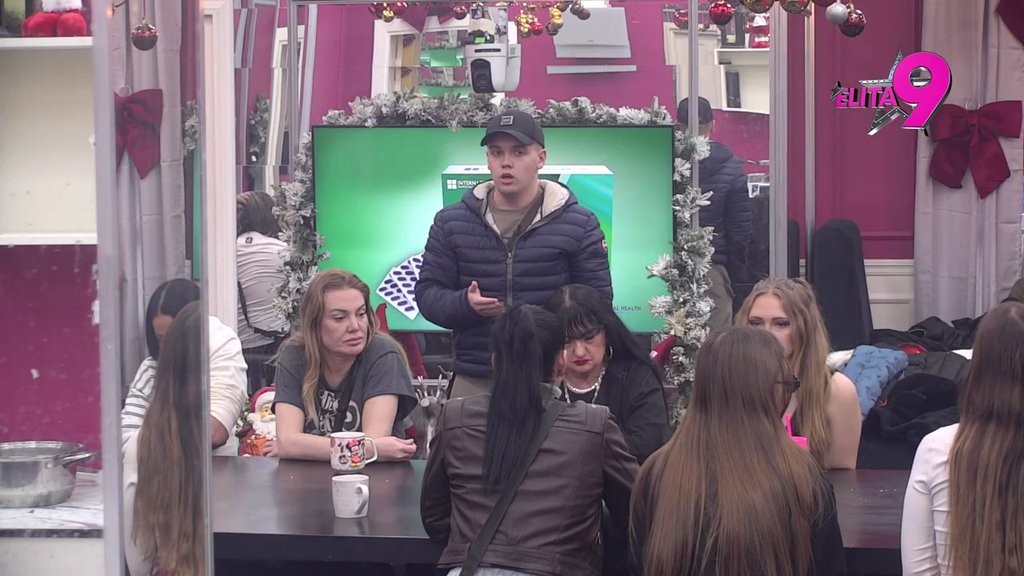 BRITKE SABLJE: Matora i Dača udruženim snagama stavili Aneli i Asmina na stub srama! (VIDEO)