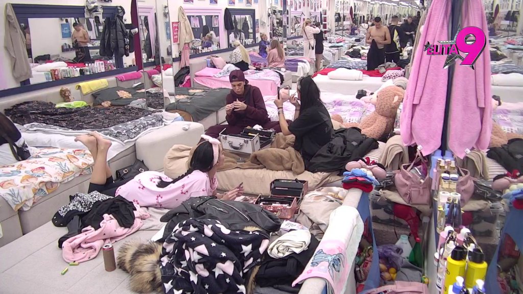 Lažno prijateljstvo na delu! Anita životom brani svoju garderobu i Đukića od Maje, njena reakcija sve šokirala (VIDEO)