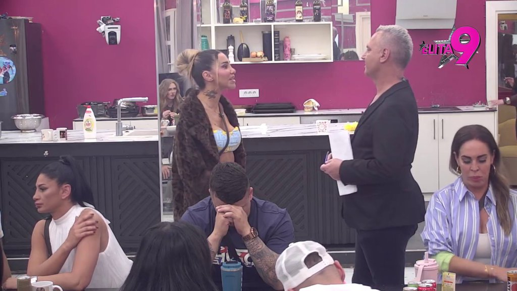 DOBILA NJEN BLAGOSLOV: Aneli dala Maji VETAR U LEĐA da Asmina dovete do PROSJAČKOG STAPA, Marinkovićeva daje sve od sebe da dokaže da nije poput Stanije: ONA JE SPONZORUŠA I... (VIDEO)