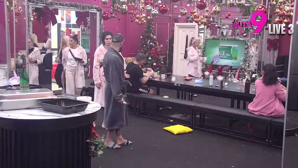 Brzinom svetlosti krenuo sa ponižavanjem! Luka izgoreo na Anitu, odmah je napljuvao: Filipu nije ljubomorisala što je druge je*ao (VIDEO)