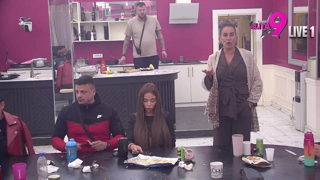 Novo raskrinkavanje Sofija Janićijević: Dača i Kačavenda joj okrenuli leđa, Terza slep pred očima! (VIDEO)