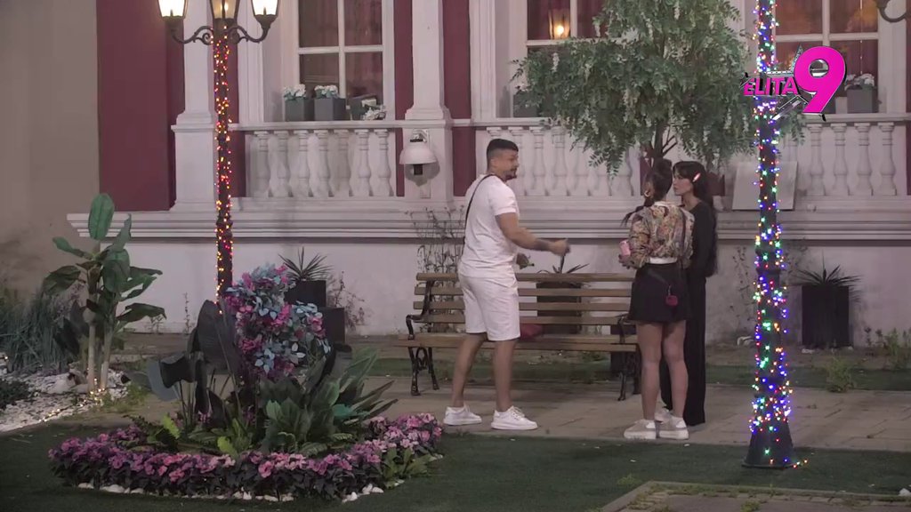 Sofija, Terza i Stanija udružili snage, iskomentarisali pola Bele kuće: Ona i Ivan Marinković su dve iste osobe!  (VIDEO)