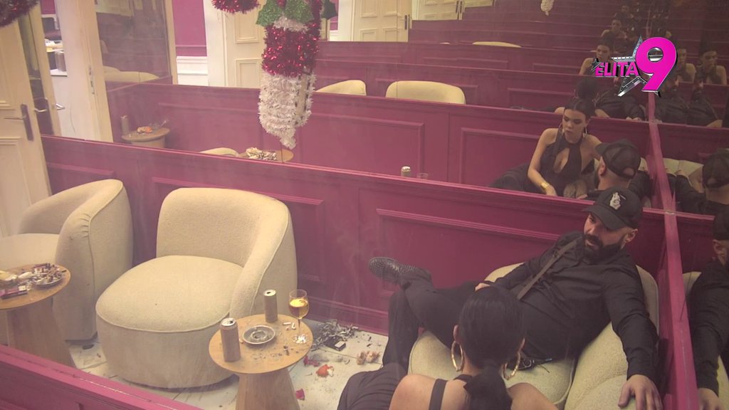 Ako su preživeli ono što sam uradila sa ženom: Anita ne može da veruje da joj porodica zamera s*ks sa Lukom! (VIDEO)