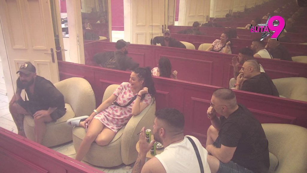 Nakačio mi njegove BABETINE na vrat! Maja strpala Staniju i Kačavendu u isti koš, pa oplela! (VIDEO)