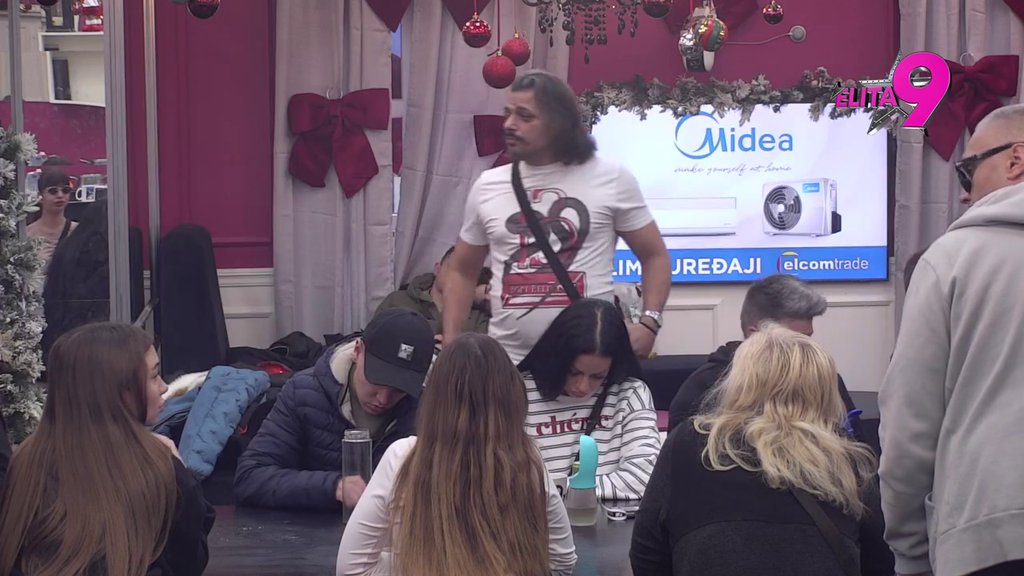 RAZVIO SVOJU TEORIJU: Bora tvrdi da je Maja Asminova TIHA PATNJA, pa otkrio da su Aneli  čak DVA učesnika Elite ukrala pažnju! (VIDEO)