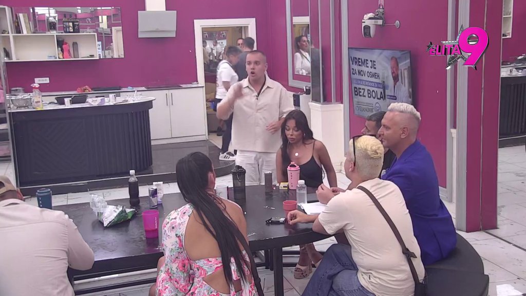 Skandalčina! Dača raskrinkao Asminove TAJNE poglede ka Sofiji, Maja presekla: Imam i ja lepe oči, oči BAMBIJA (VIDEO)