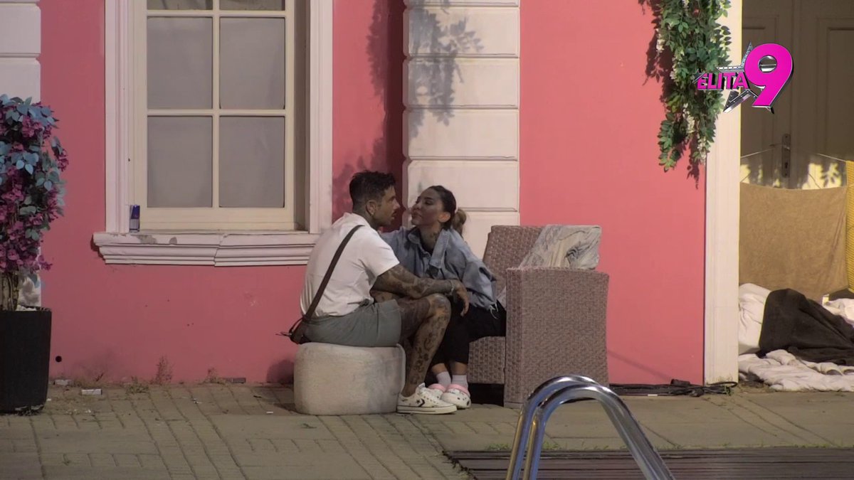 VALJAJ SE U BLATU: Aneli zamerila Filipu što pljuje, pa ju je sačekala porcija Đukićevih zamerki na njeno psovanje!(VIDEO)