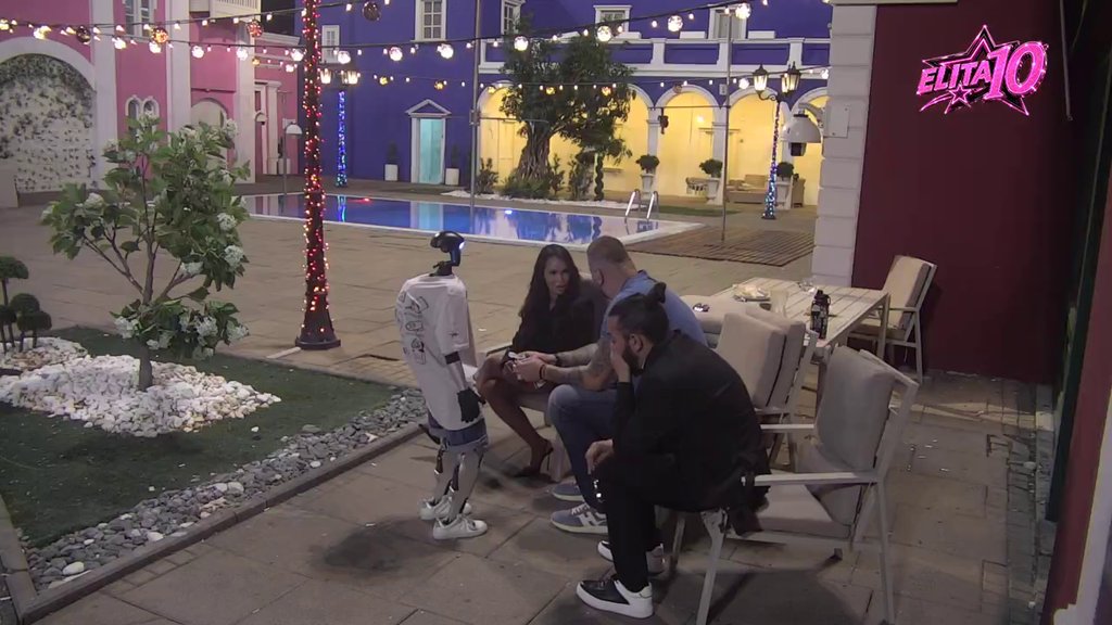 Toša osuo paljubu po Sandri: Smatra da nije iskrena prema Janjušu, a evo šta joj je zamerio! (VIDEO)