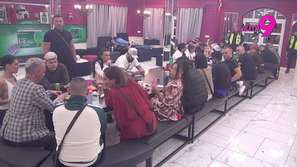 Stanija ili Aneli? Anđelo sateran u ćošak, njegov odgovor izbacio Kačavendu iz koloseka (VIDEO)