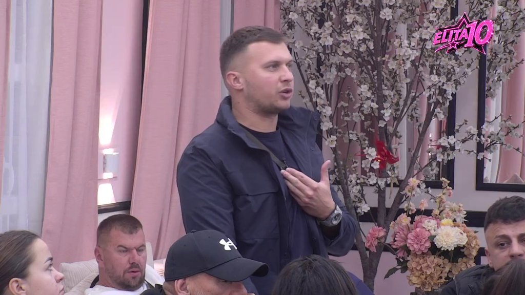 OTKRIVAMO! Evo ko je devojka Stefana Karića i kako izgleda: NJU JE POZDRAVLJAO IZ ELITE (FOTO)