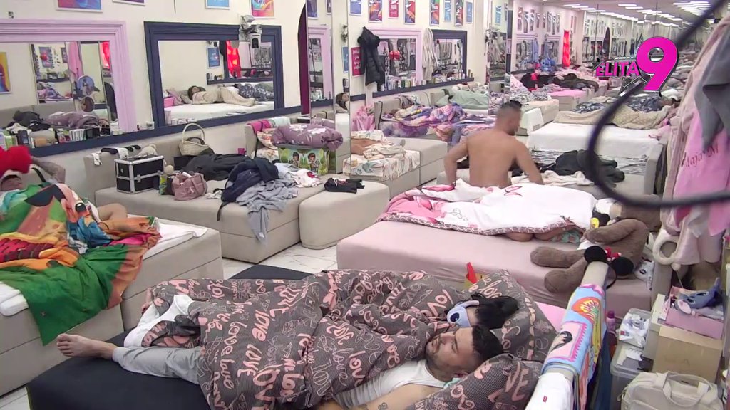 Ni na Veliki petak nema gledanja kroz prste! Veliki šef žestoko kaznio ove učesnike!